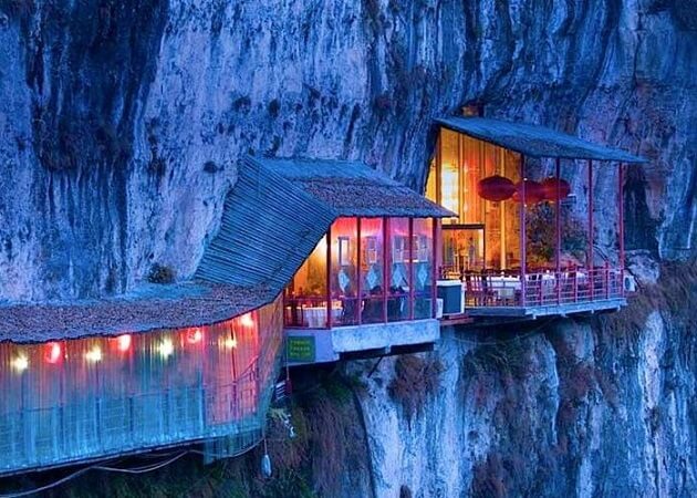 Restaurant-insolite-Fangweng, Yichang, Chine