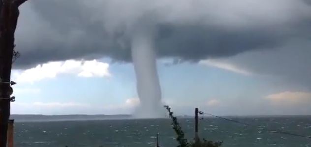 tornade spectaculaire 