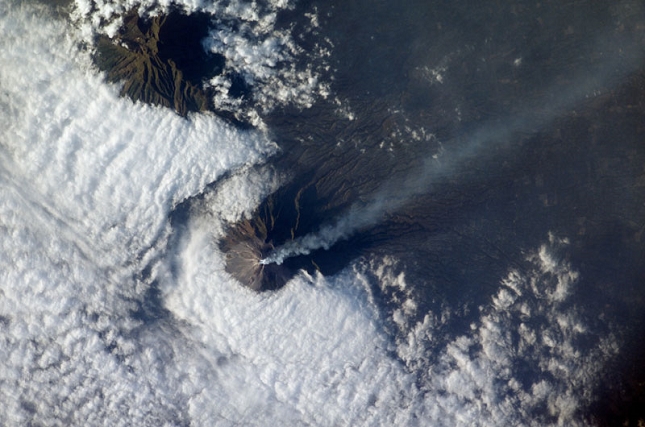 eruption-volcan-photo-Merapi-Indonesie-