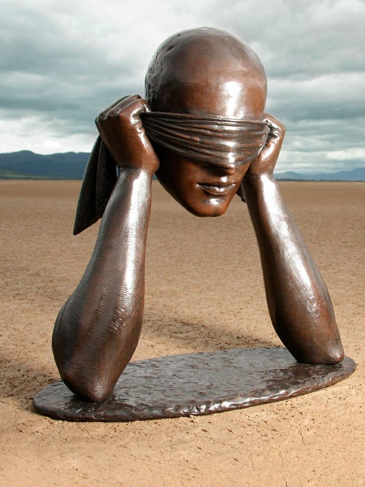 Sculpture en bronze par Sergio Bustamante