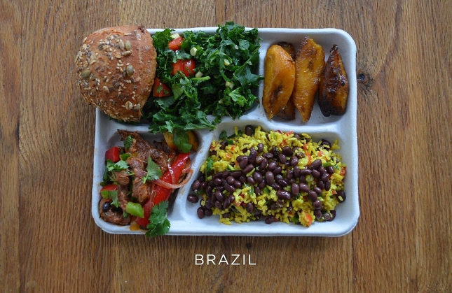 plateaux-repas-cantine-Brésil